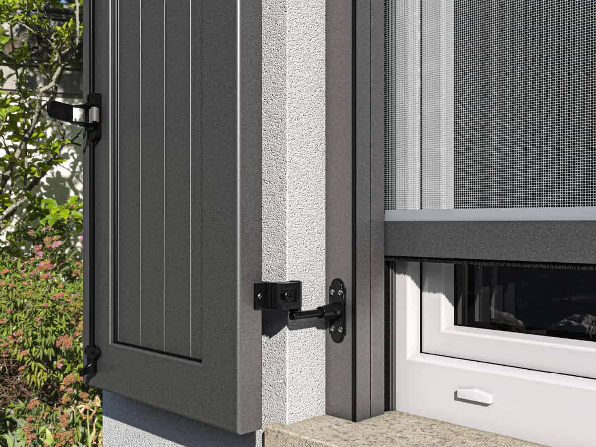 ALU GRILJE SA INTEGRIRANIM KOMARNIKOM